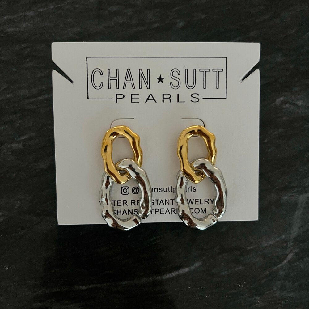 CHANSUTT PEARLS NEW GOLD AND SILVER CHAIN EARRINGS
