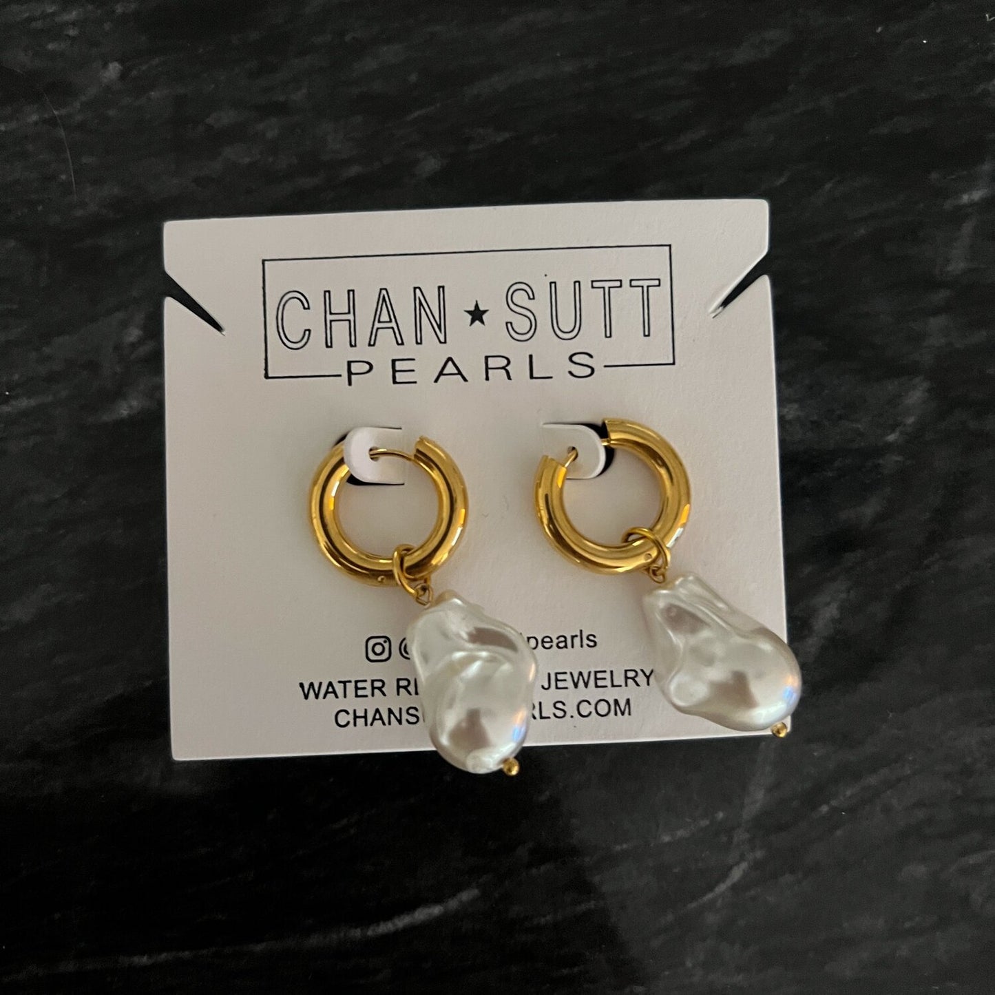 ChanSutt Pearl THE MISTY EARRINGS