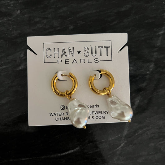 ChanSutt Pearl THE MISTY EARRINGS